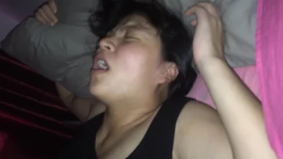 请大家欣赏淫荡女友高潮的表情