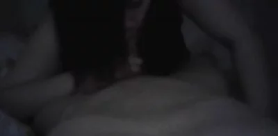 熟女很认真的吃JB