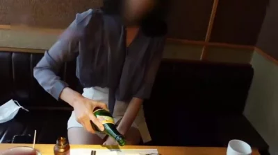 加入闺蜜和她老公一起做爱3P！还对自己老公说：你是不是就喜欢看我被别